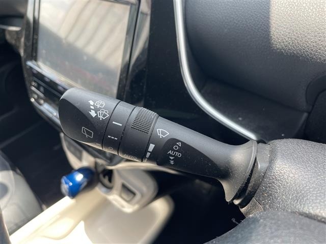 Toyota PRIUS 2017 8272380-12