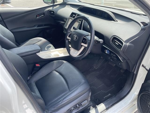 Toyota PRIUS 2017 8272380-20