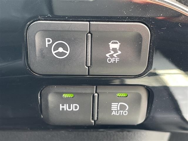 Toyota PRIUS 2017 8272380-7