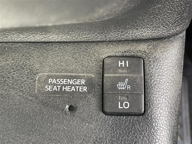 Toyota PRIUS 2017 8272380-9
