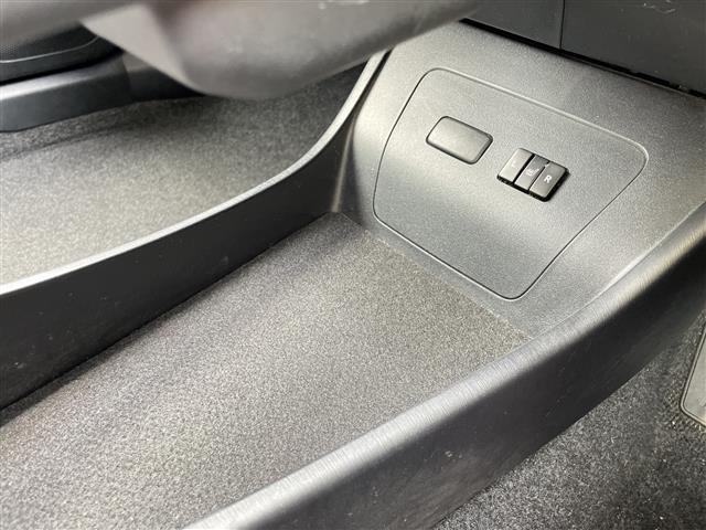 Toyota PRIUS 2013 8272383-1