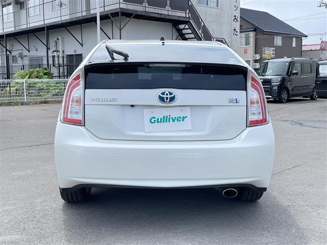 Toyota PRIUS 2013 8272383-2