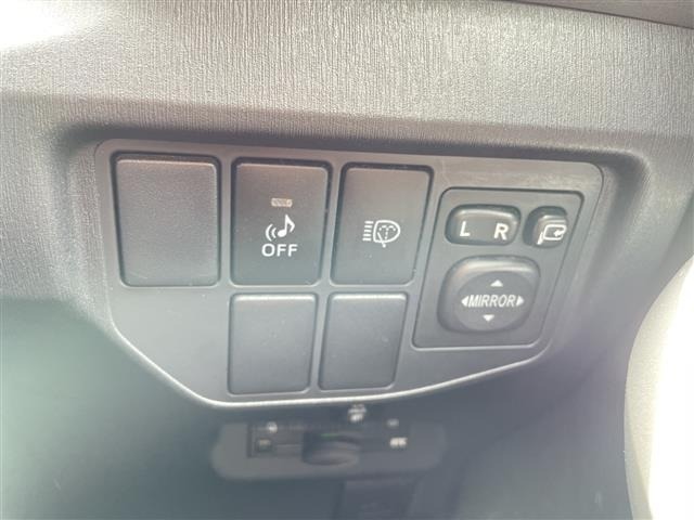 Toyota PRIUS 2013 8272383-21