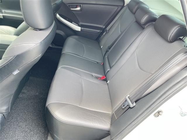 Toyota PRIUS 2013 8272383-9