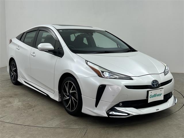 Toyota PRIUS 2021 8272384-0