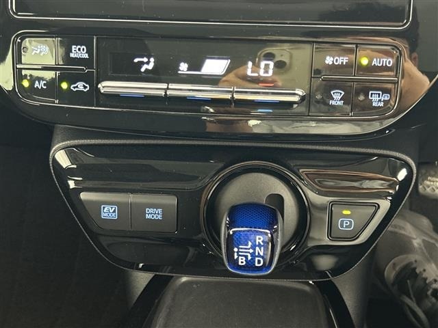Toyota PRIUS 2021 8272384-11