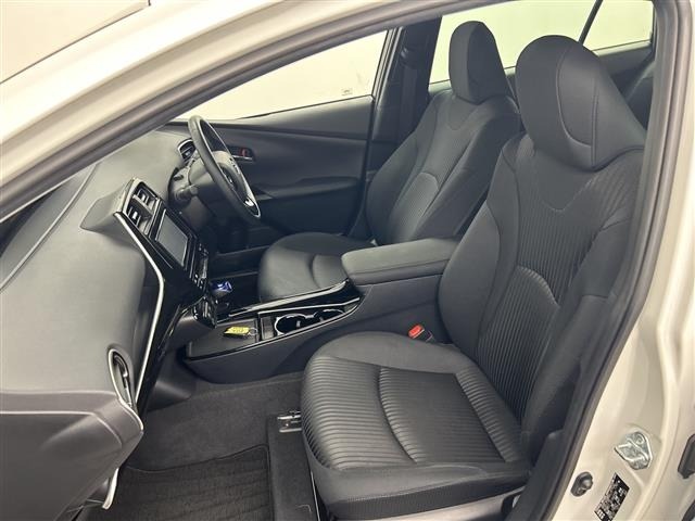 Toyota PRIUS 2021 8272384-6