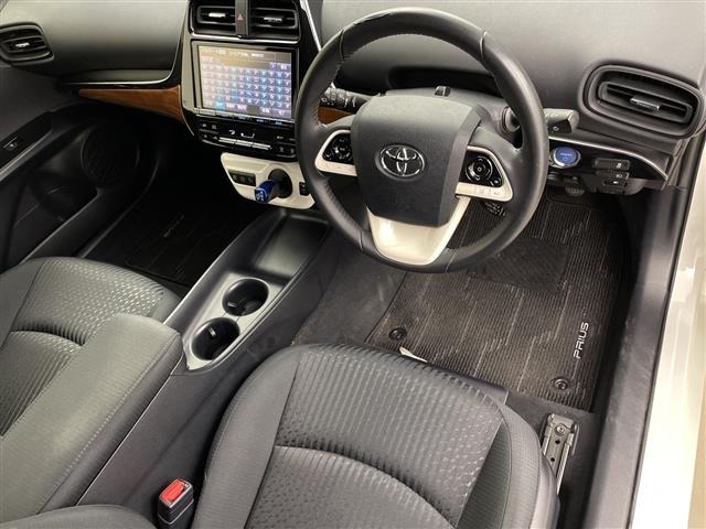 Toyota PRIUS 2016 8272385-23