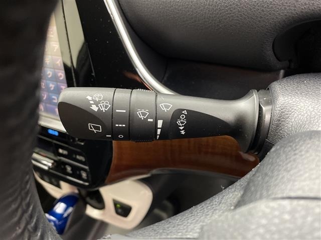 Toyota PRIUS 2016 8272385-7