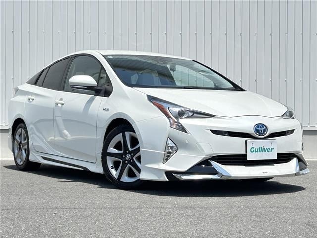 Toyota PRIUS 2016 8272387-0