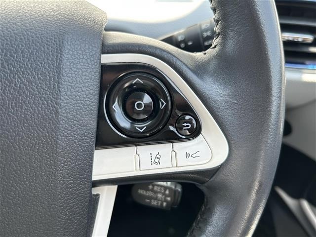 Toyota PRIUS 2016 8272387-1