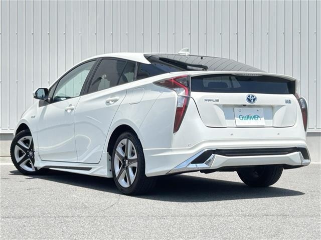 Toyota PRIUS 2016 8272387-13