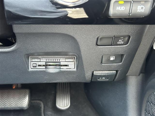 Toyota PRIUS 2016 8272387-7