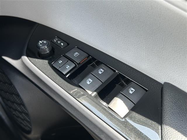 Toyota PRIUS 2016 8272387-8