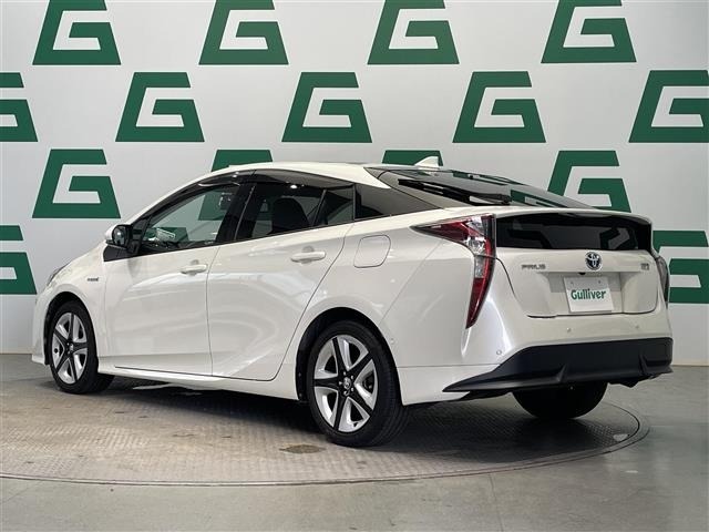 Toyota PRIUS 2016 8272388-13