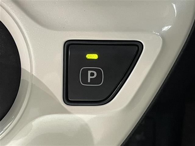 Toyota PRIUS 2016 8272388-2