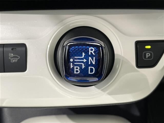 Toyota PRIUS 2016 8272388-22