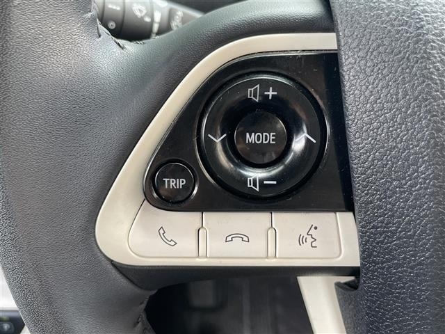 Toyota PRIUS 2016 8272389-11
