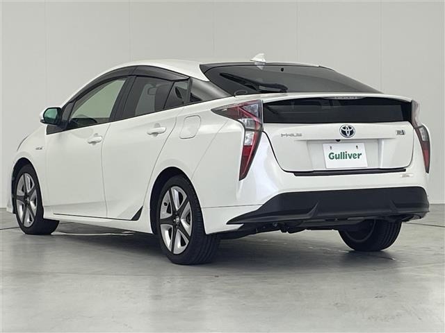 Toyota PRIUS 2016 8272389-14