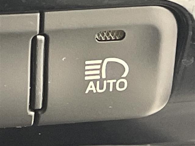 Toyota PRIUS 2016 8272391-9