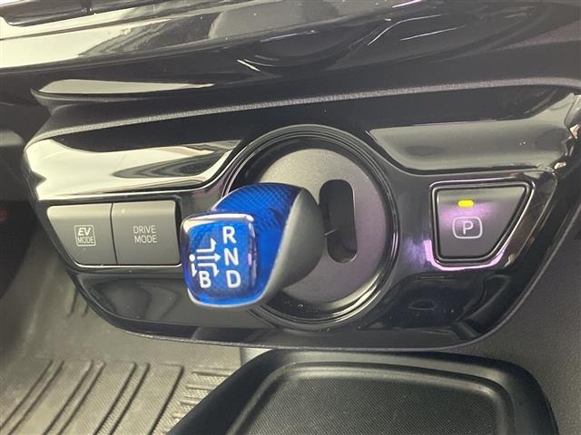 Toyota PRIUS 2020 8272392-13