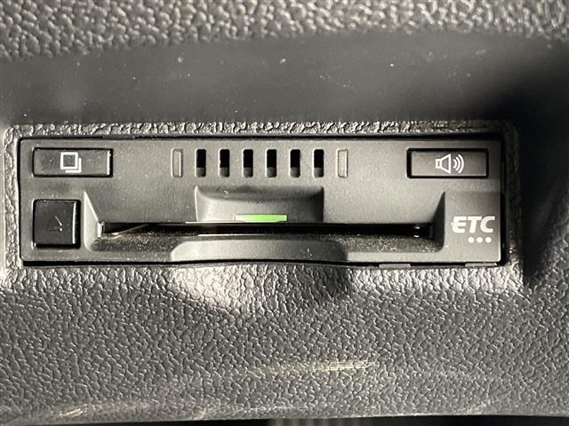 Toyota PRIUS 2020 8272392-17