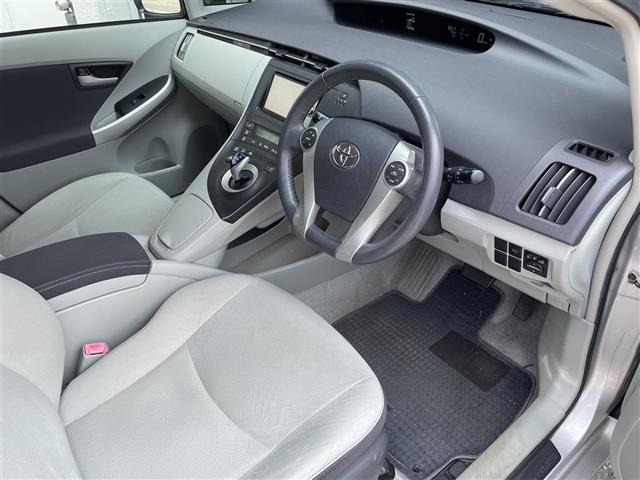 Toyota PRIUS 2011 8272393-16