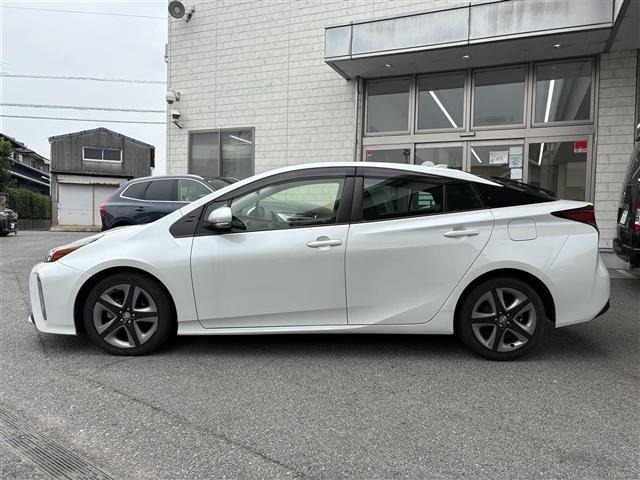 Toyota PRIUS 2021 8272395-12