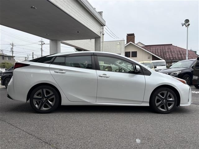 Toyota PRIUS 2021 8272395-20