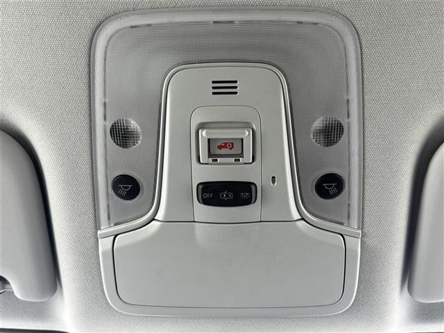 Toyota PRIUS 2021 8272395-3