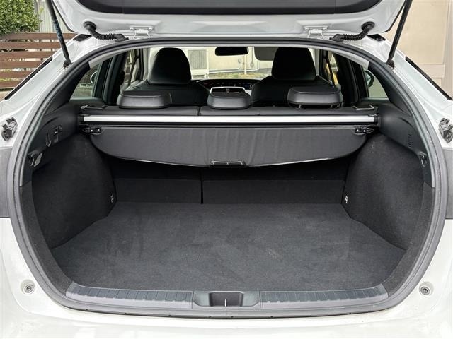 Toyota PRIUS 2021 8272395-4