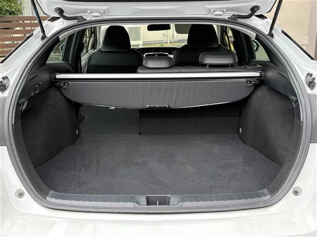 Toyota PRIUS 2021 8272395-6