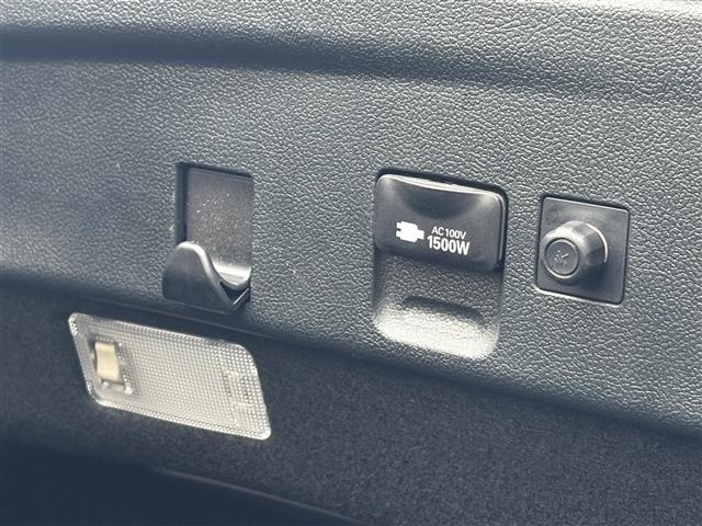 Toyota PRIUS 2021 8272395-7