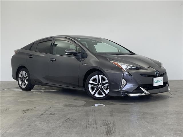 Toyota PRIUS 2017 8272396-0