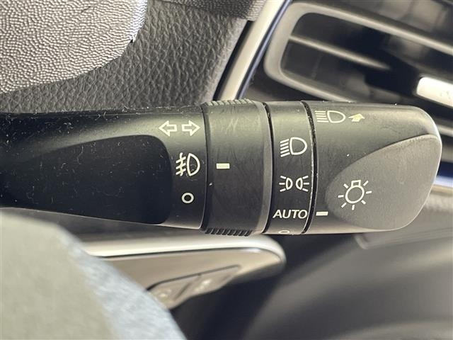 Toyota PRIUS 2017 8272396-1