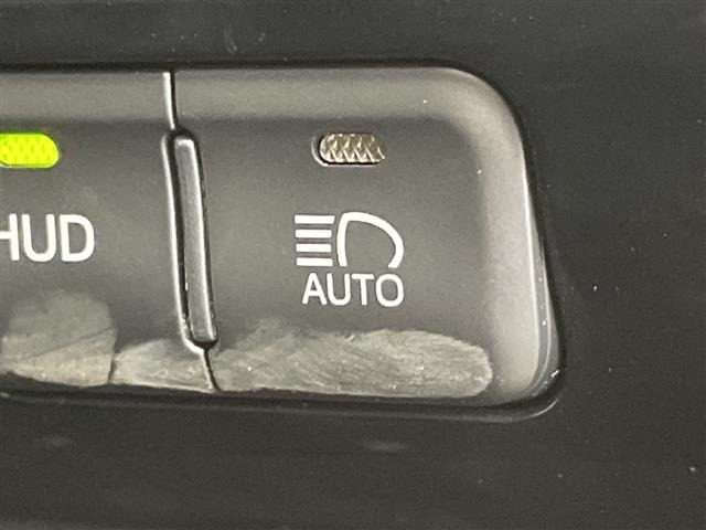 Toyota PRIUS 2017 8272396-10