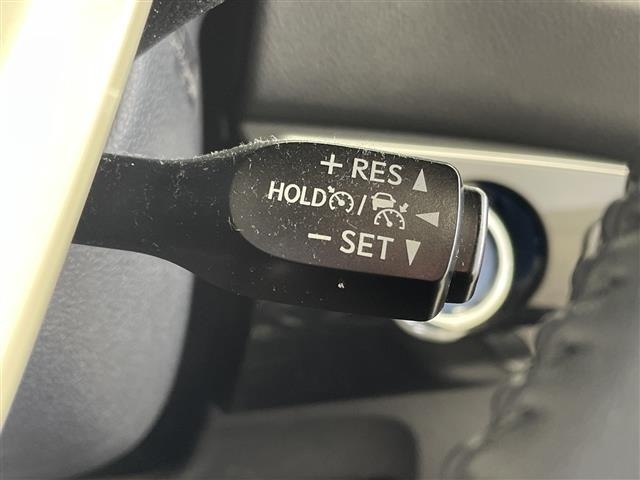 Toyota PRIUS 2017 8272396-3
