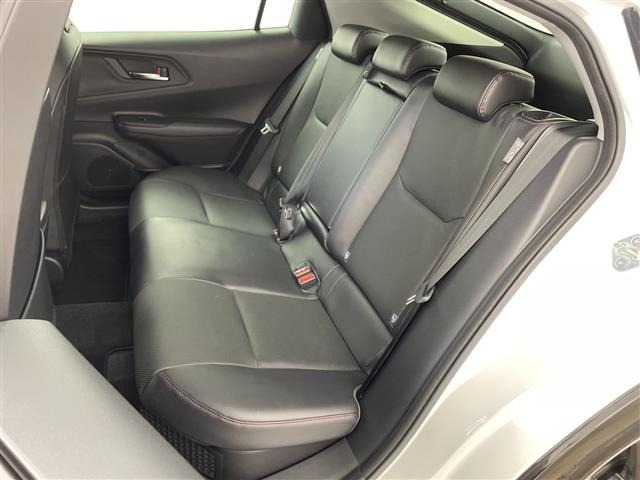 Toyota PRIUS 2023 8272397-11