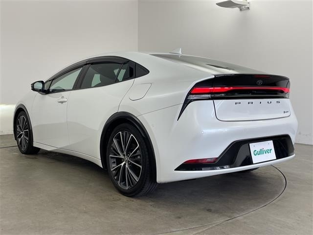 Toyota PRIUS 2023 8272397-13