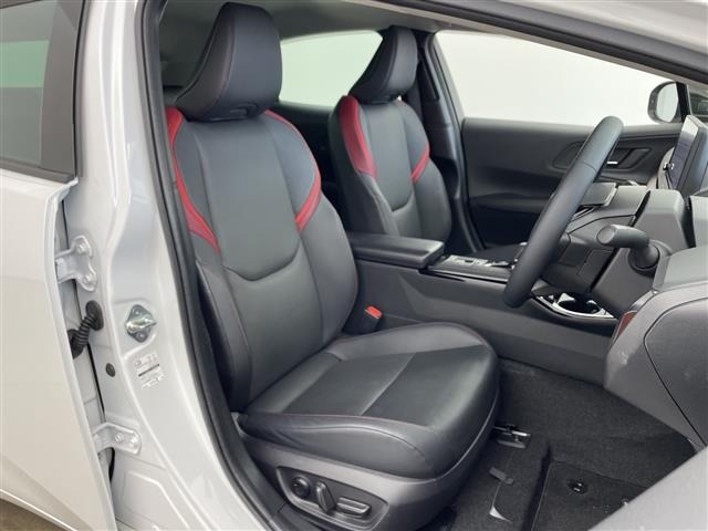 Toyota PRIUS 2023 8272397-3