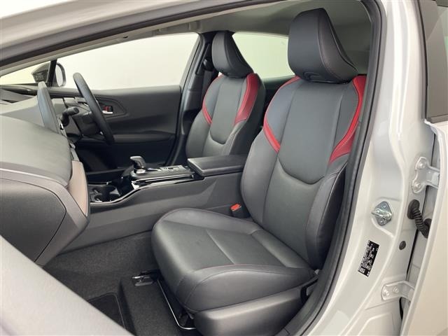 Toyota PRIUS 2023 8272397-9