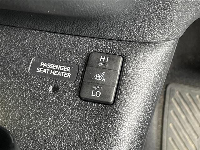 Toyota PRIUS 2018 8272398-11