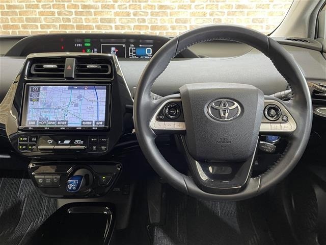 Toyota PRIUS 2018 8272398-16