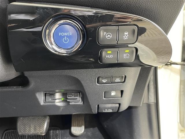 Toyota PRIUS 2018 8272398-22
