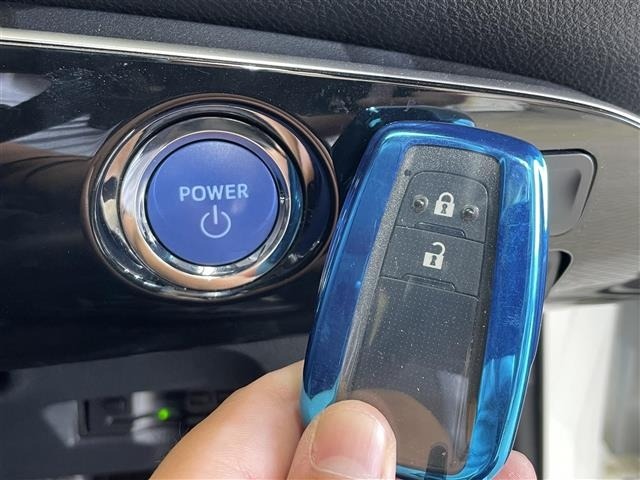 Toyota PRIUS 2018 8272398-4