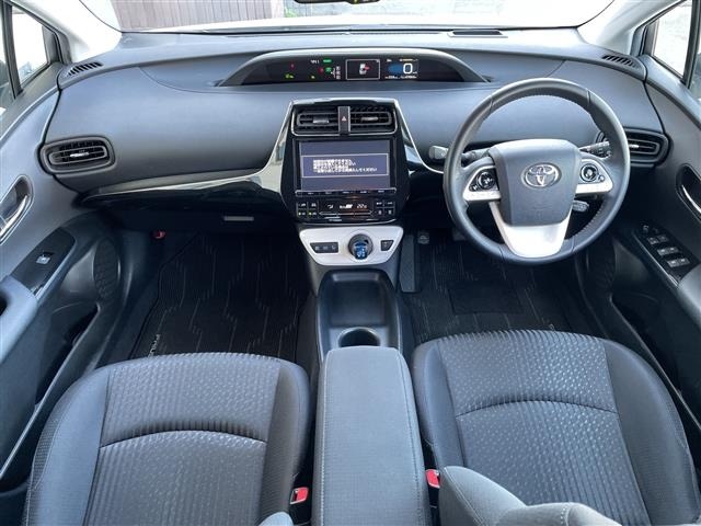 Toyota PRIUS 2016 8272399-15