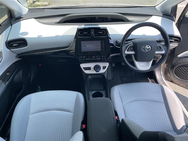Toyota PRIUS 2016 8272400-15