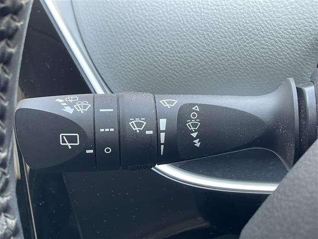 Toyota PRIUS 2016 8272400-8