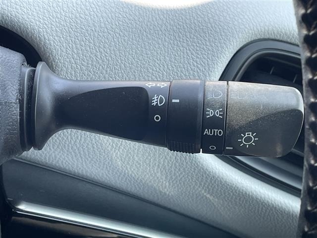 Toyota PRIUS 2016 8272400-9
