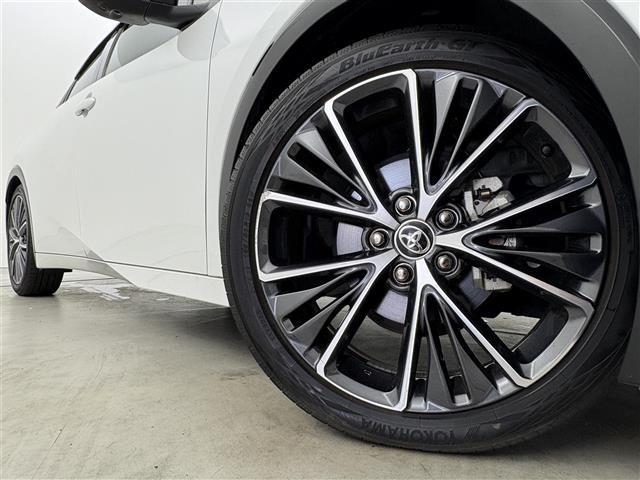 Toyota PRIUS 2023 8272401-22